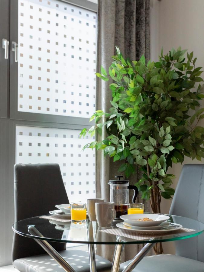 1 Bed Apartment - Redhill Central, Surrey, Gatwick #2 外观 照片