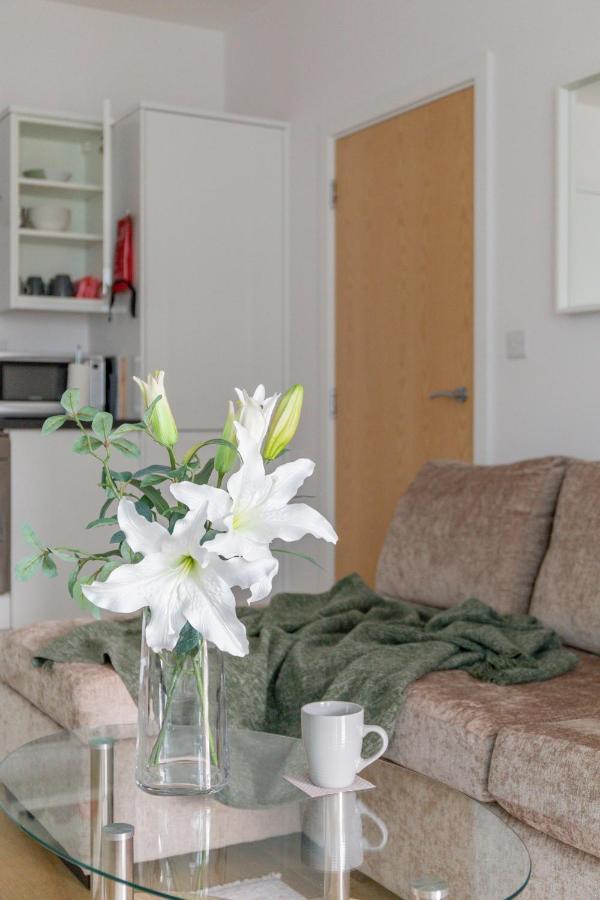 1 Bed Apartment - Redhill Central, Surrey, Gatwick #2 外观 照片